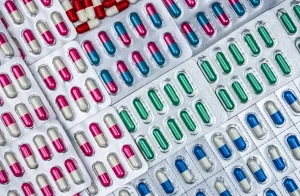 Odpowiednie etykietowanie i identyfikacja produktów w magazynie farmaceutycznym